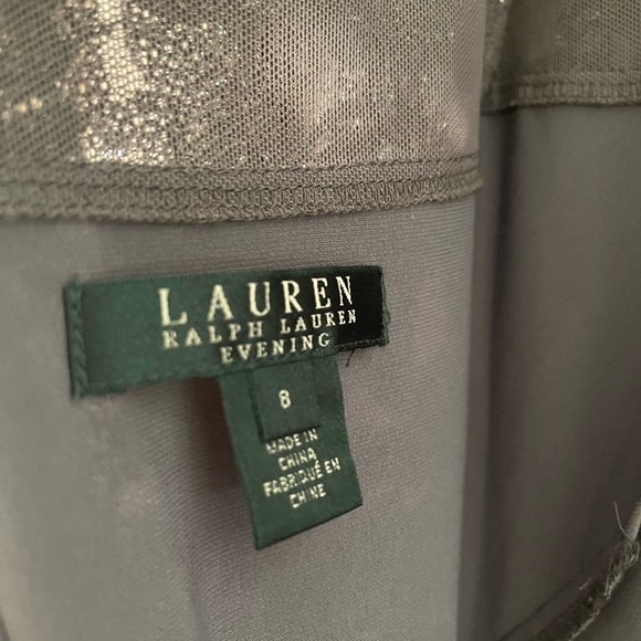 A woman’s Ralph Lauren evening size 8 dazzle them - Picture 9 of 13